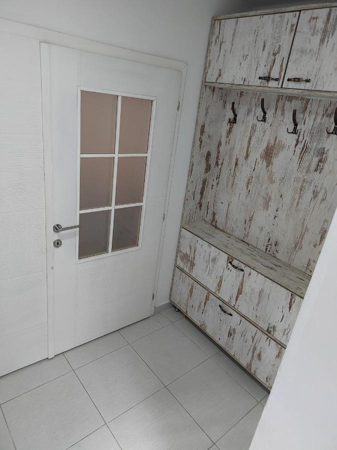 Downtown Apartment Ni 외부 사진