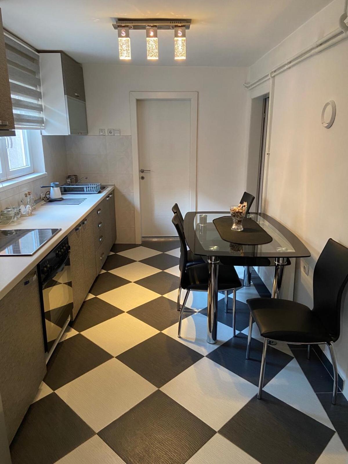 Downtown Apartment Ni 외부 사진
